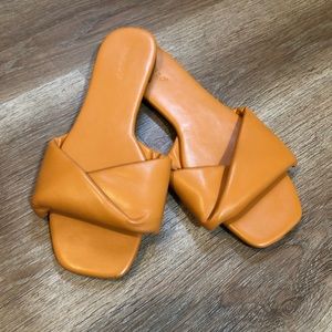 Flat Sandal